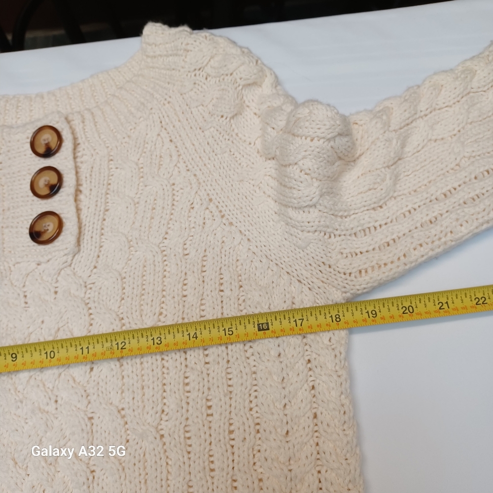 Michael Kors Women Size L  Ivory Cable Knit Sweater with Button Detail - Picture 11 of 13